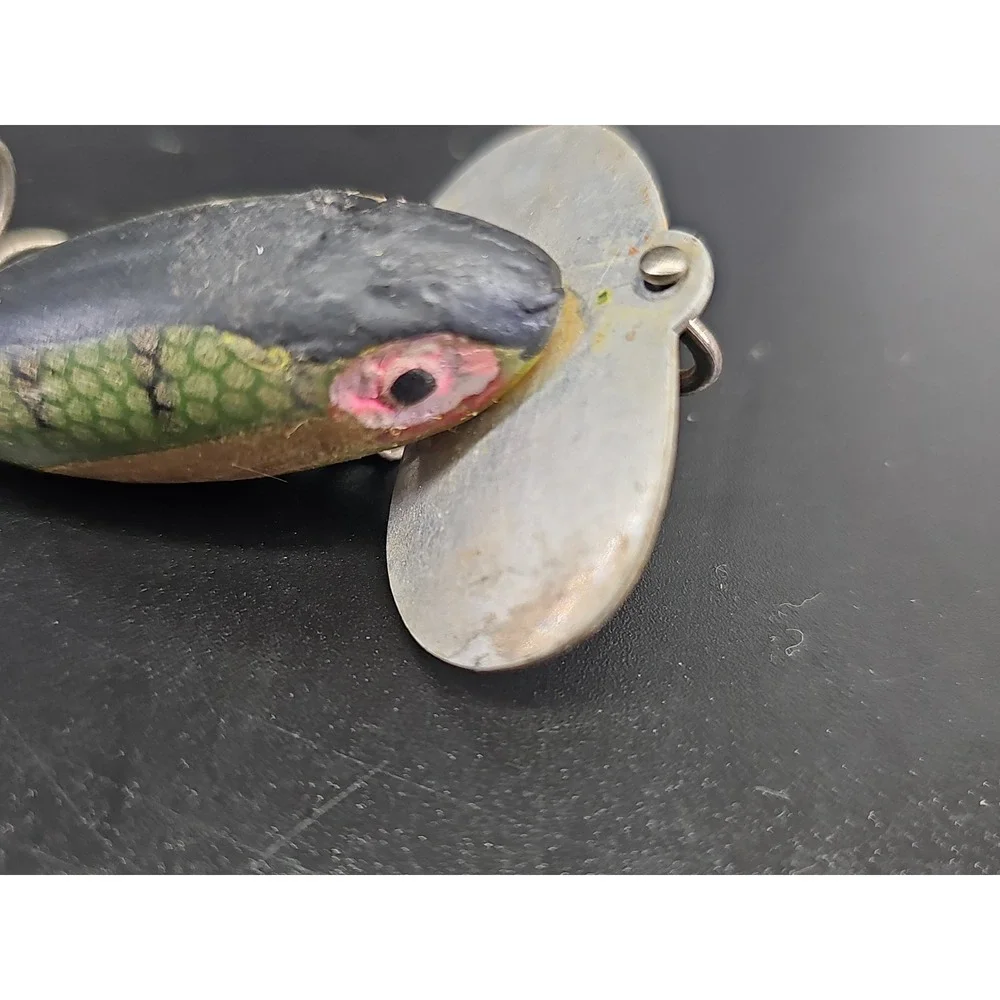 Early‎ Jitterbug fishing lure